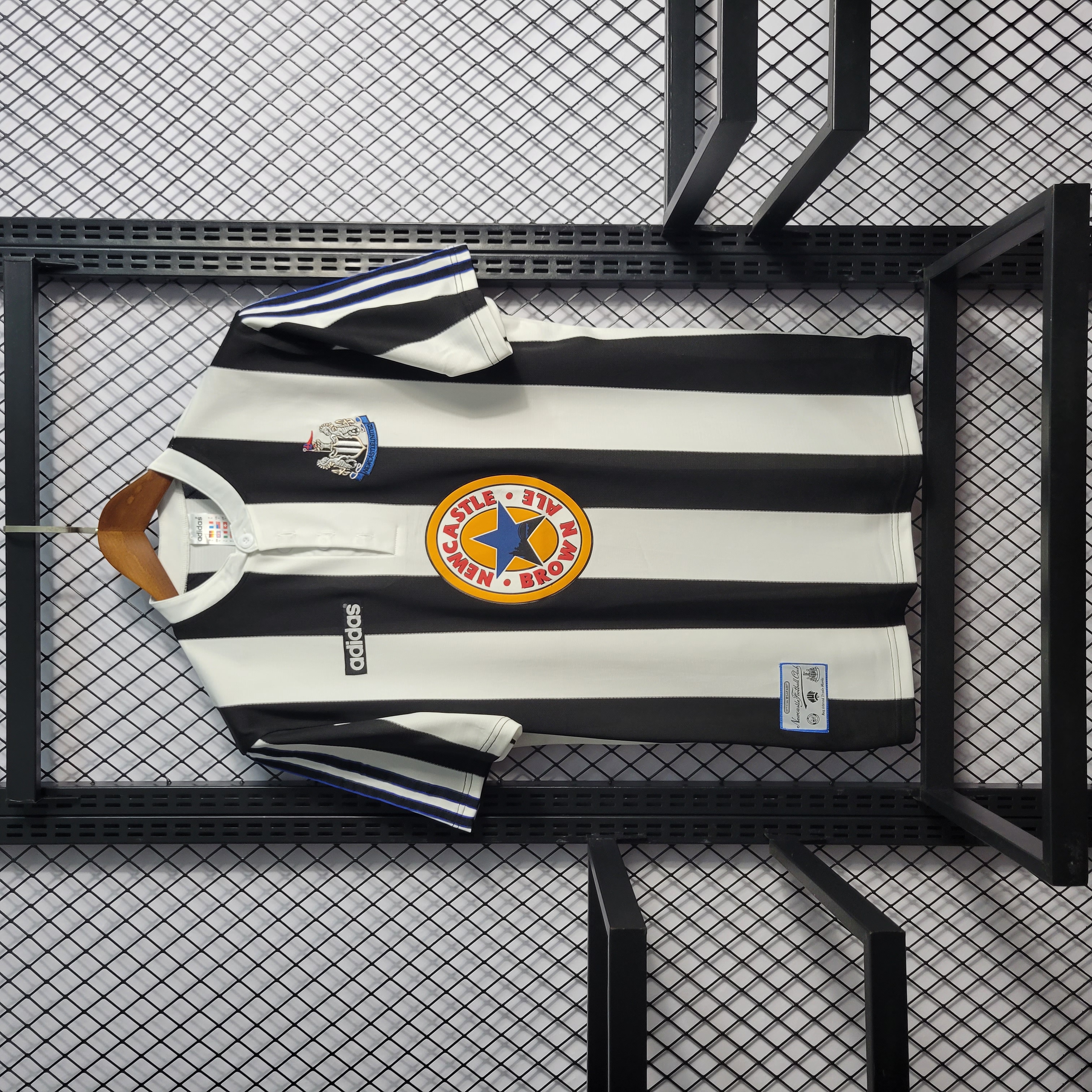 Retro Newcastle United 1997-99 Home Stadium Jersey